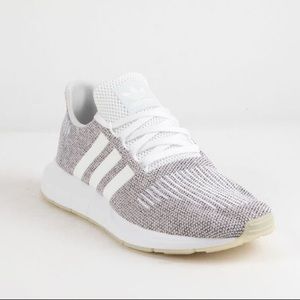 Adidas Swift Run
